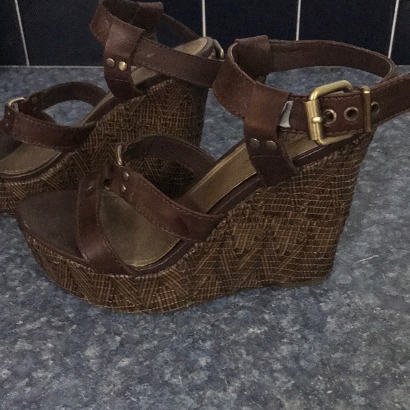 Fergie wedges - Picture 2 of 3